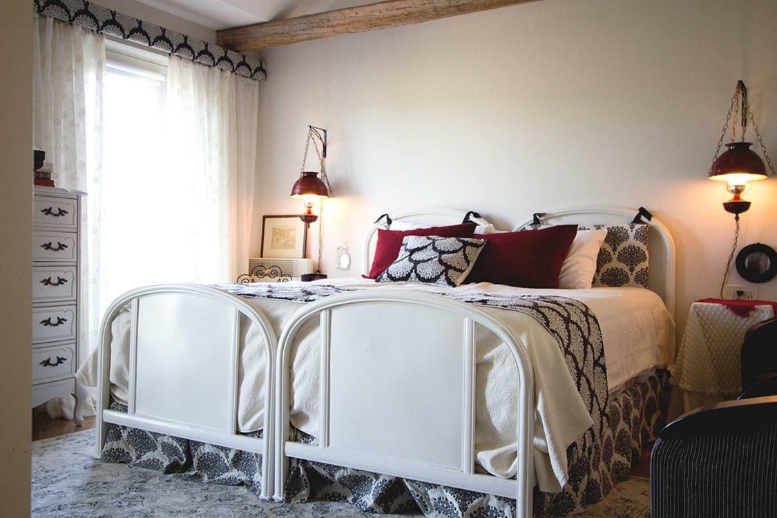 Les Ancetres Auberge & Restaurant St-Pierre-de-l'Île-d'Orléans Eksteriør billede